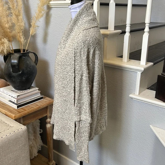 BCBGeneration Light Gray Shawl Long Sleeve Size Large - Picture 5 of 7